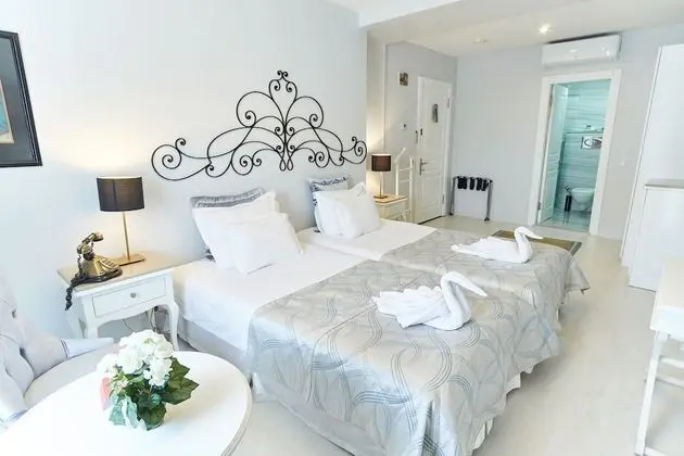 Deluxe Üç Kişilik Oda