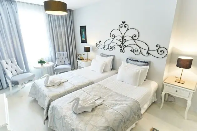 Deluxe Üç Kişilik Oda