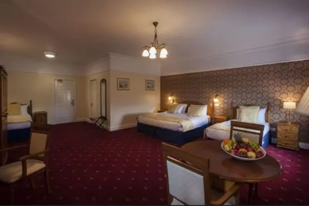 Classic Tek Büyük Yataklı Oda