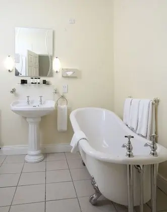 Classic Tek Büyük Yataklı Oda