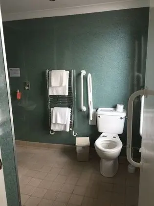 Tek Büyük Yataklı Oda, Engellilere Uygun, Özel Banyo (or Twin)