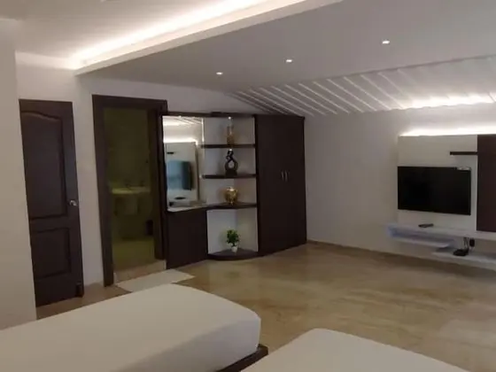 Luxury Tek Büyük Yataklı Oda