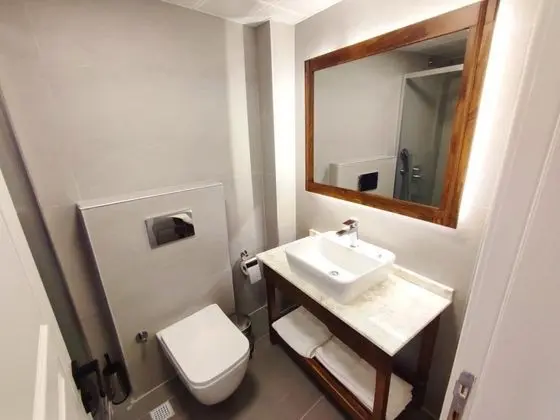 Standart Oda, Kısmi Deniz Manzaralı, Balkonlu