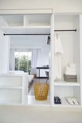 Tek Büyük veya İki Ayrı Yataklı Oda, Deniz Manzaralı, Denize Sıfır
