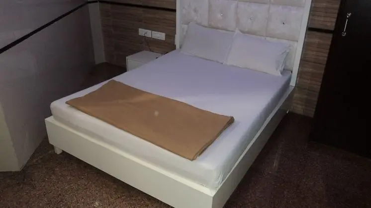 City Tek Büyük Yataklı Oda, 1 Çift Kişilik Yatak