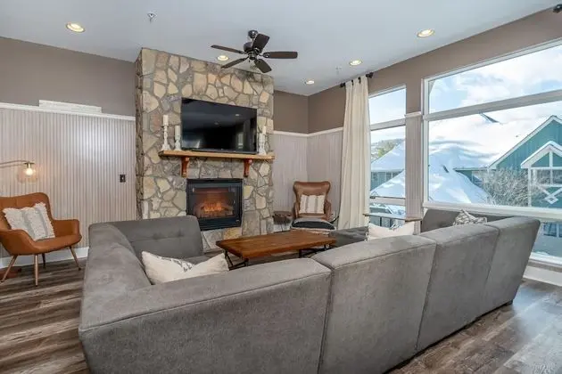 Ev, Birden Çok Yatak, Sıcak Su Havuzu