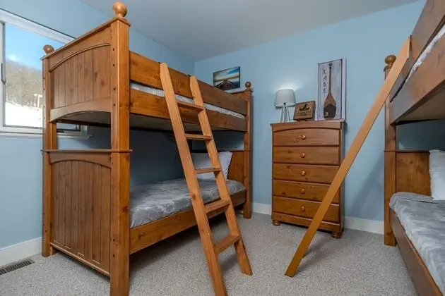 Ev, Birden Çok Yatak, Sıcak Su Havuzu