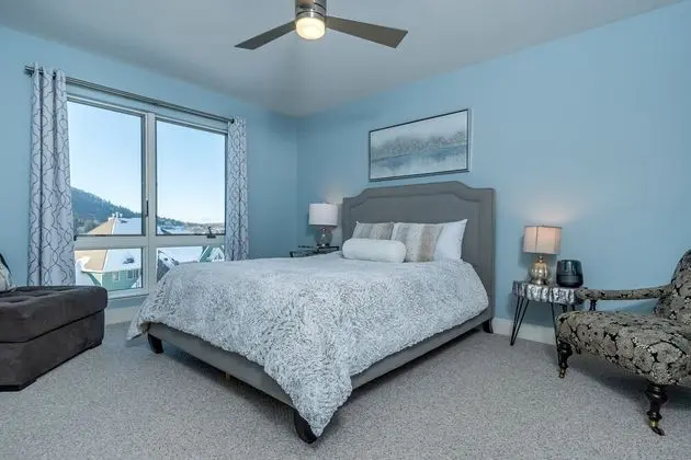 Ev, Birden Çok Yatak, Sıcak Su Havuzu