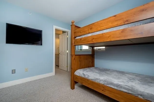 Ev, Birden Çok Yatak, Sıcak Su Havuzu