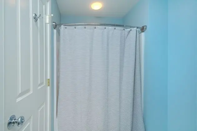 Ev, Birden Çok Yatak, Sıcak Su Havuzu