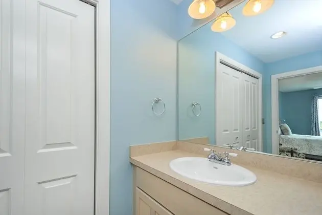 Ev, Birden Çok Yatak, Sıcak Su Havuzu