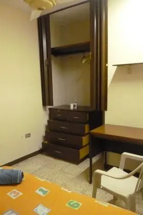 Habitación Business doble, baño compartido, en una planta alta (3)