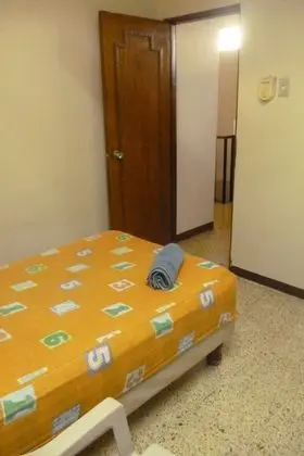 Habitación Business doble, baño compartido, en una planta alta (3)