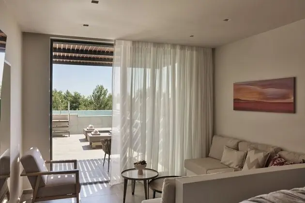 Junior Stüdyo Süit, Kişiye Özel Havuzlu, Deniz Manzaralı (Cozy Pool)