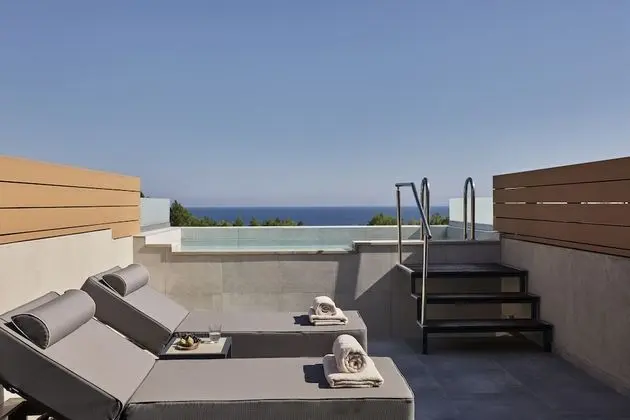 Junior Stüdyo Süit, Kişiye Özel Havuzlu, Deniz Manzaralı (Cozy Pool)