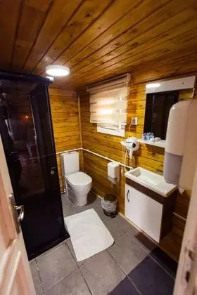 Bungalow 4 Kişilik Oda, Bahçe Manzaralı