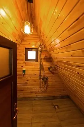 Bungalow, Kara ve Havuz Manzaralı, Havuzlu