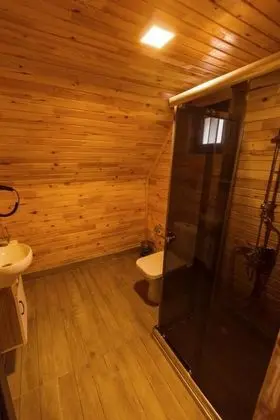 Bungalow, Kara ve Havuz Manzaralı, Havuzlu