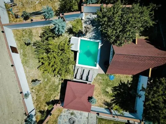 Bungalow, Kara ve Havuz Manzaralı, Havuzlu