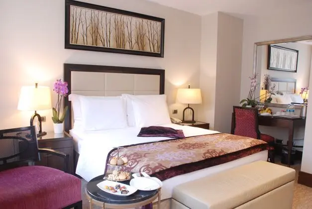 Premium  Room