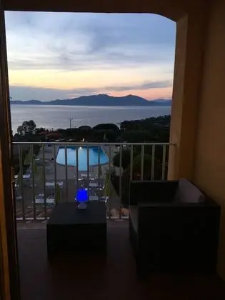 Tek Büyük veya İki Ayrı Yataklı Oda, Banyolu/Duşlu