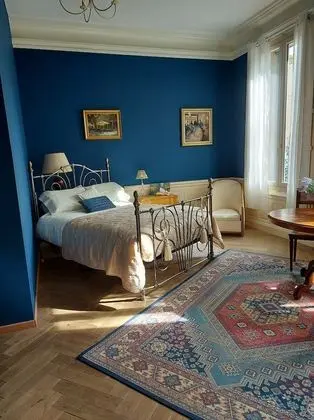 Traditional Tek Büyük Yataklı Oda