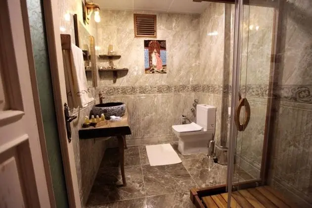 Aile Odası, Bahçe Manzaralı, Balkonlu