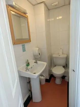 Tek Büyük Yataklı Oda, Banyolu/Duşlu (Rear View)