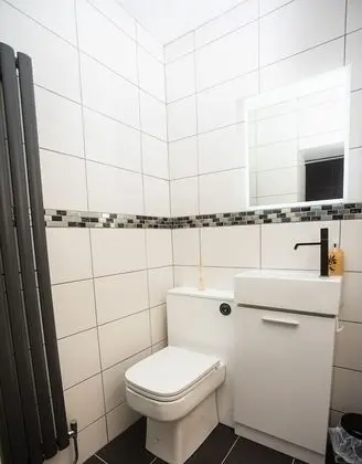 Tek Büyük Yataklı Oda, Banyolu/Duşlu