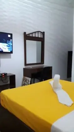 Sıra Ev (Holiday)