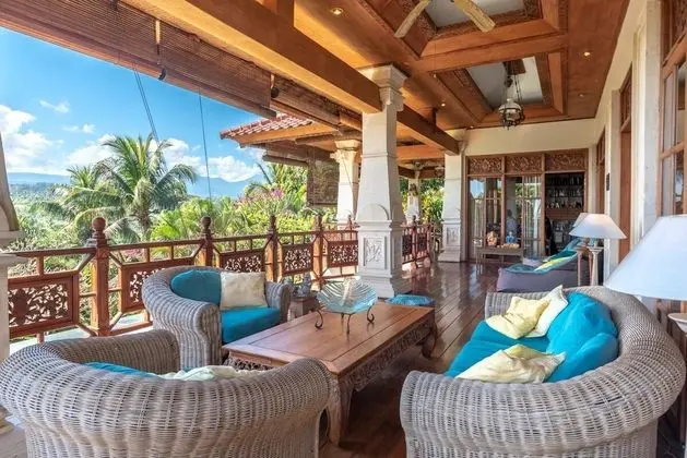 Deluxe Villa