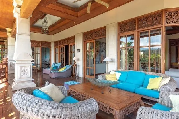 Deluxe Villa