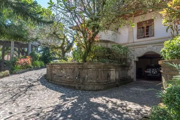 Deluxe Villa
