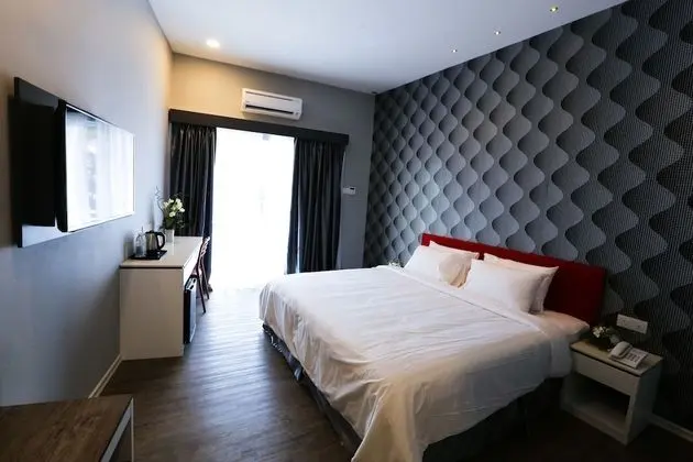 Deluxe King Beach Facing