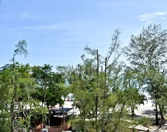 Standard Twin Beach Facing