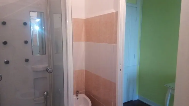 İki Ayrı Yataklı Oda, Özel Banyo