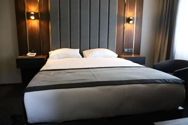 Standart Oda, Şehir Manzaralı