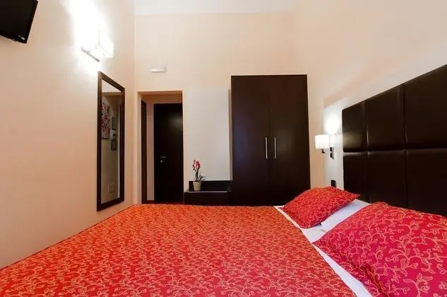 Tek Büyük veya İki Ayrı Yataklı Oda