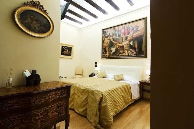 Tek Büyük Yataklı Oda, Ek Bina