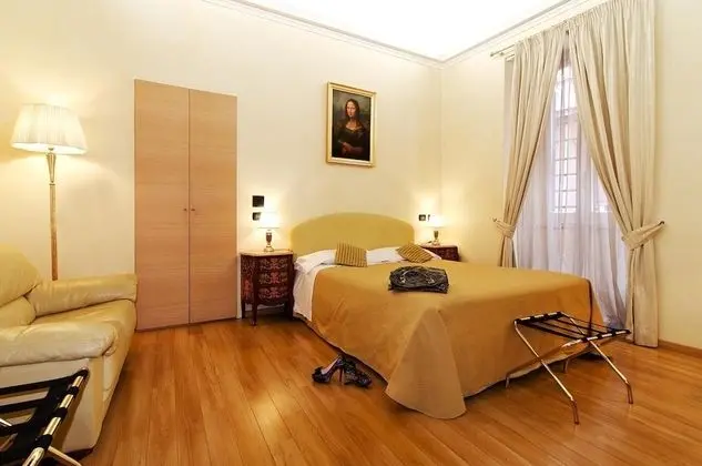 Tek Büyük Yataklı Oda, Ek Bina