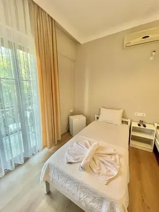 Standart Oda, Bahçe Manzaralı, Balkonlu