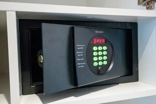 Büyük Yataklı Tek Kişilik Oda