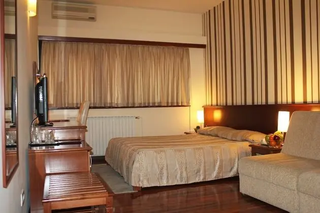 Standard Büyük Yataklı Tek Kişilik Oda, Şehir Manzaralı