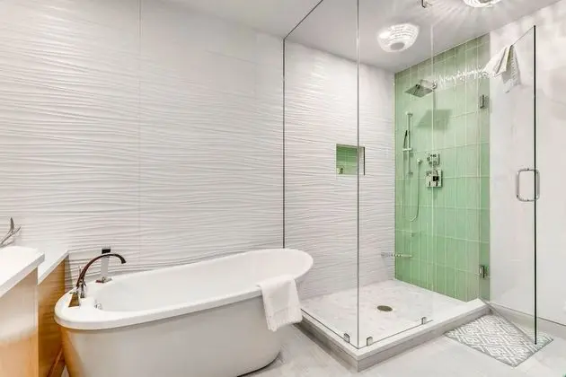 Apart Daire, Birden Çok Yatak (Centennial 1 Bedroom  Condo Unit No. )