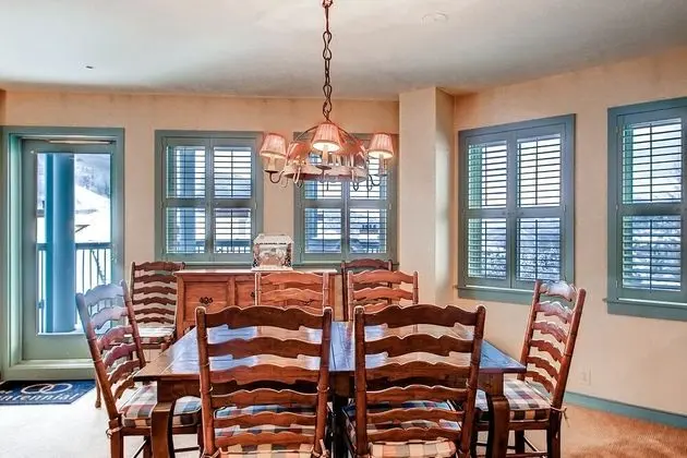 Apart Daire (Centennial 1 Bedroom Condo Unit No. 1)