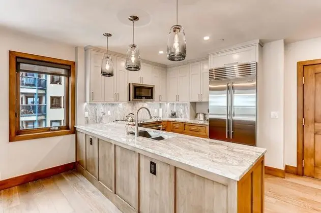 Apart Daire (Centennial 1 Bedroom Condo Unit No. 1)