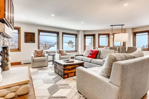 Apart Daire (Centennial 1 Bedroom Condo Unit No. 1)
