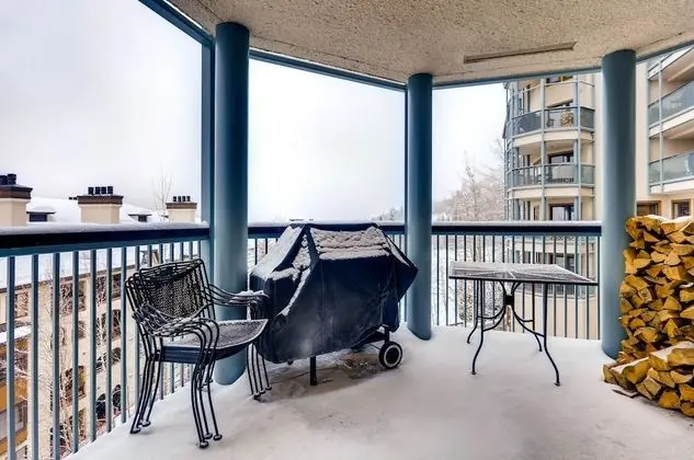 Apart Daire (Centennial 1 Bedroom Condo Unit No. 1)