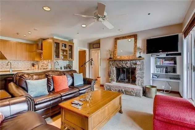 Daire, Birden Çok Yatak (Centennial 2 Bedroom Condo Unit  11)