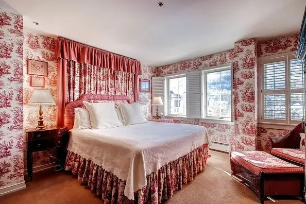 Daire, Birden Çok Yatak (Centennial 2 Bedroom Condo unit no. 1)